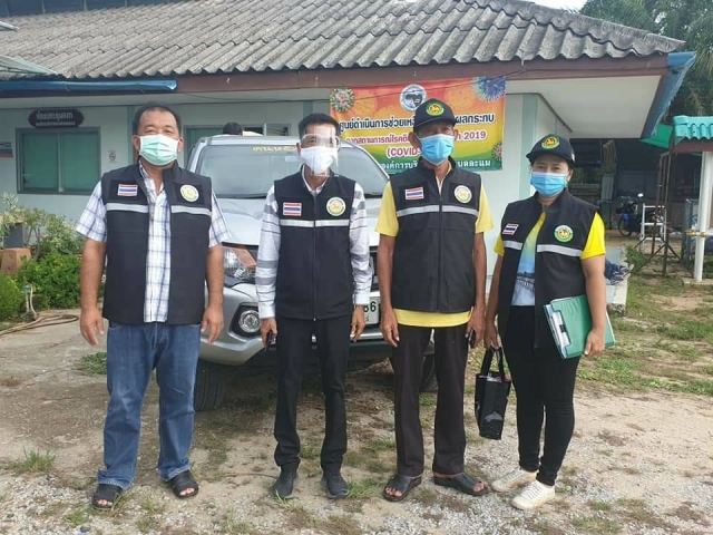 อบต.ละแม  ส่งมอบถุงยังชีพช่วยเหลือประชาชนผู้ประสบภัยจากไวรัสโคโรนา  (COVID-19)